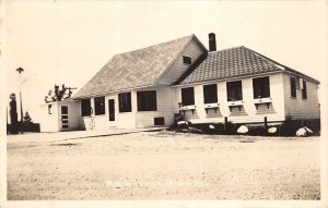 J61/ Mesick Michigan RPPC Postcard c1950s Mobile Tavern  280