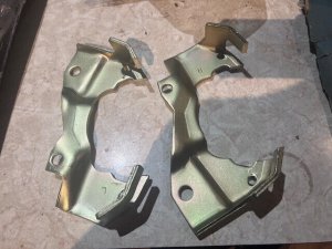 1965 CHEVROLET CHEVELLE DISK BRAKE BRACKET KIT LEFT & RIGHT NEW IN PACKAGE CHEVY