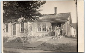 Postcard - House and Family Scene Vintage Picture