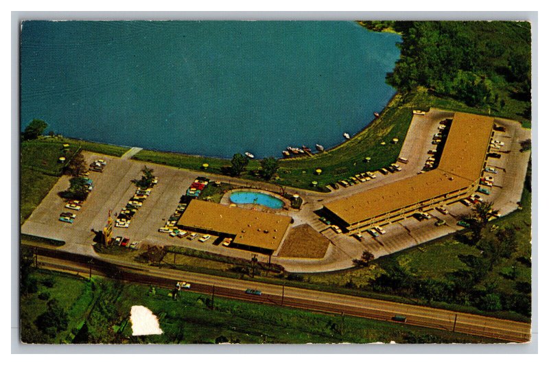 Postcard IA Holiday Inn South Des Moines Iowa Vintage Standard View Aerial Card 