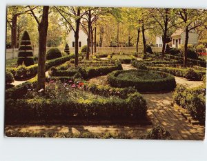 Postcard A Formal Garden, Williamsburg, Virginia