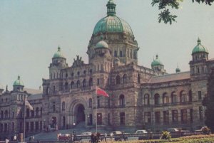 Parliament Bridge Victoria Government Buildings Canada Canadian Postcard