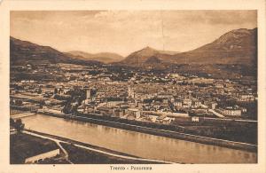 B107013 Italy Trento Panorama River General view