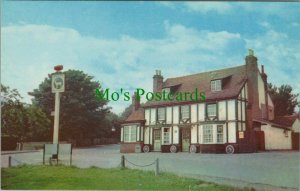 Essex Postcard - Hockley, The White Hart Public House  CC986