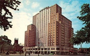 Montreal, PQ Canada   SHERATON LAURENTIEN HOTEL   ca1960's Chrome Postcard