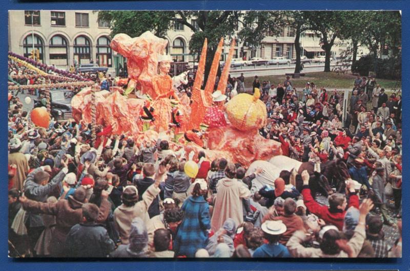 Mobile Alabama al Mardi Gras parade crowd float postcard