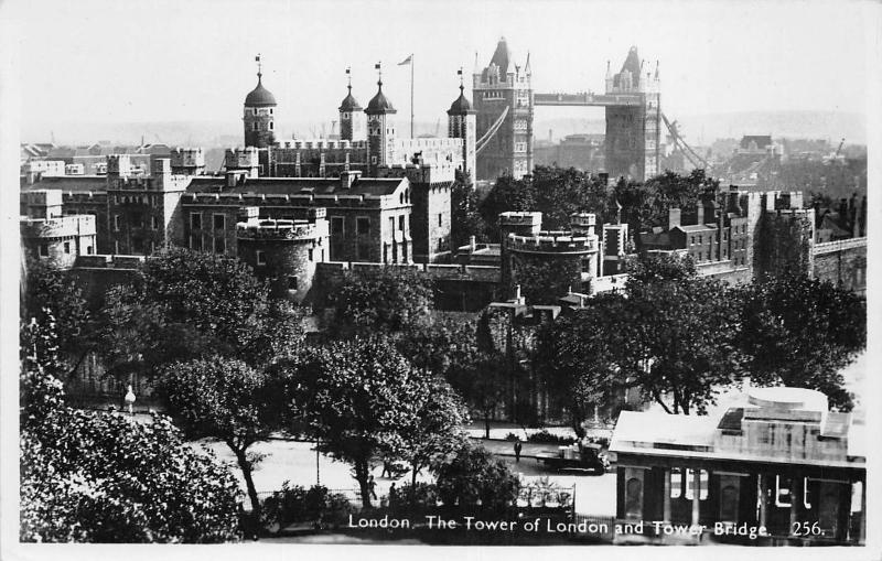 B89307 london the tower of london and tower bridge   uk