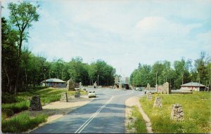 Algonquin Provincial Park Ontario Gateway Western Entrance Unused Postcard H60