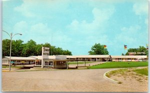 Postcard - Tower Motel - Poplar Bluff, Missouri