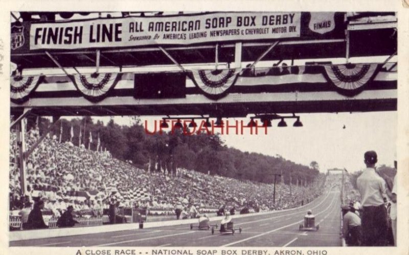 1952 A CLOSE RACE - NATIONAL SOAP BOX DERBY - AKRON, OHIO