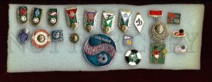 000013 Soccer - set of 20 different club pins(013)