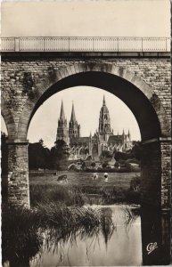 CPA BAYEUX La Cathedrale (1228319) 