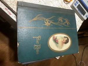 VINTAGE VICTORIAN POSTCARDS POSTCARD ALBUM 10X13 WILL HOLD APPROX. 200 CARDS