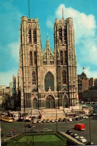 VINTAGE CONTINENTAL SIZE POSTCARD 1970s SCENE ST. MICHAEL & ST. GUDULA BRUSSELS