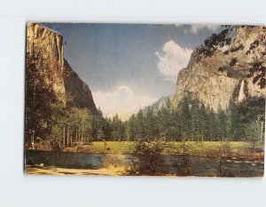 Postcard Yosemite Valley from Gateway California USA