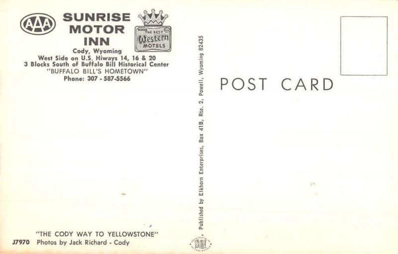 Cody Wyoming Sunrise Motor Inn Street View Vintage Postcard K66129