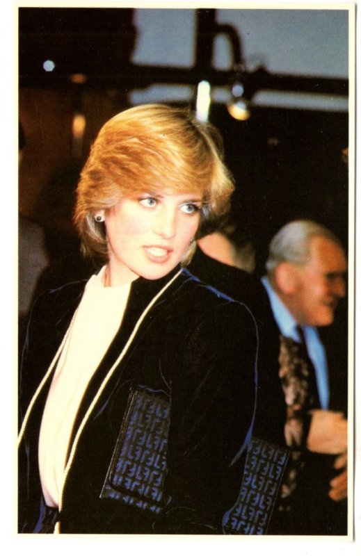 Princess Diana Recent St Turn on Lights, Royal Family 1982