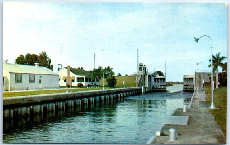 Postcard - U.S. Lock No. 1 and Hurricane Gate - Moore Haven, Florida
