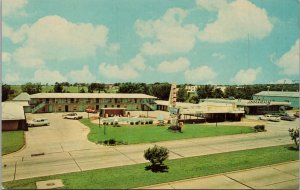 Holiday Motel and Restaurant Muskogee OK Postcard PC420