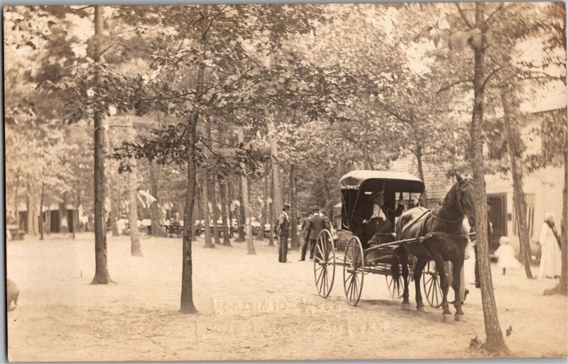 Scene in Cottage Grove, Congamond Lake Southwick MA Vintage Postcard T25