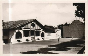 CPA GUETHARY Le Fronton et la Mairie (1163880)