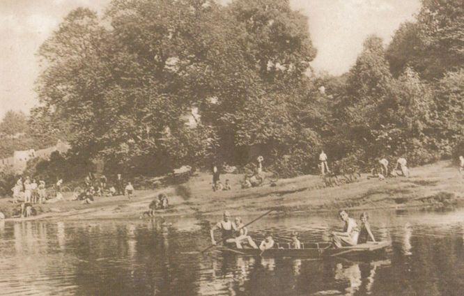 Knaresborough Yorkshire Punting On The River Nidd Large Postcard