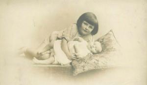 Children portraits early photo postcards x 5