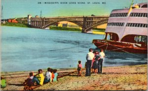 Postcard MO St. Louis - Mississippi River level Scene