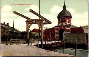 Netherlands Leiden Morschpoort Vintage Postcard  09.74