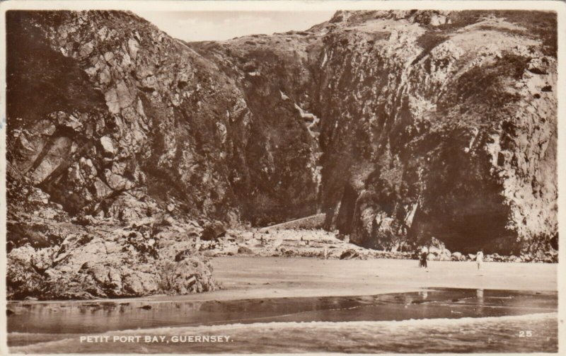 RP: Petit Port Bay , GUERNSEY , UK , 1953