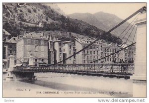 GRENOBLE , France , 00-10s ; Nouveau Pont suspendu