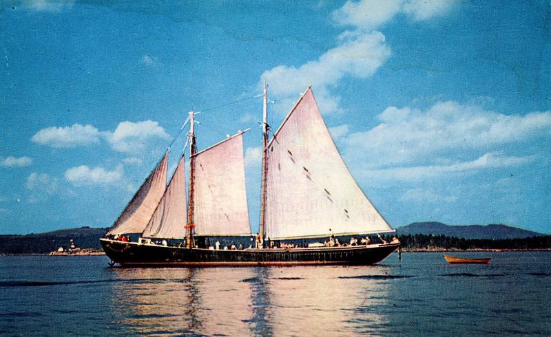 ME - Maine Coastline. Windjammer (Sailing) 