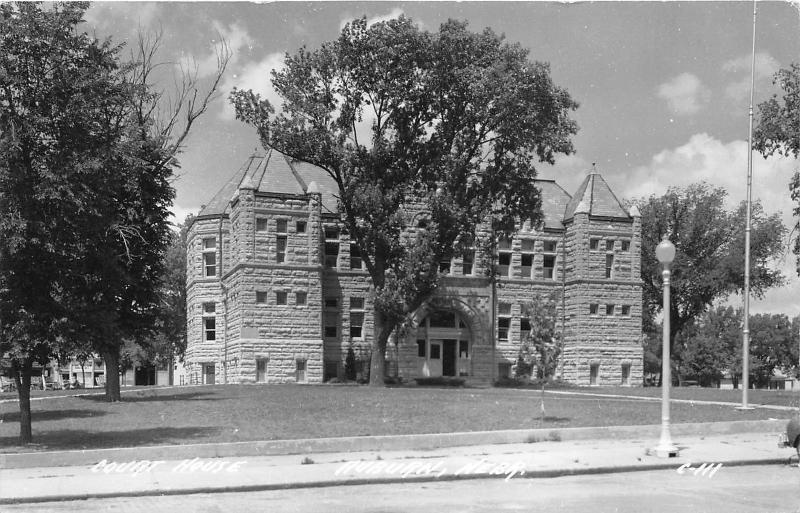 Auburn Nebraska~Court House~Arched Entryway~Stores Along Square~1947 RPPC