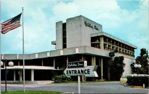 Holiday Inn Hotel Entrance Lobby Cars Flag Pole Palm Beach Gardens FL Postcard 