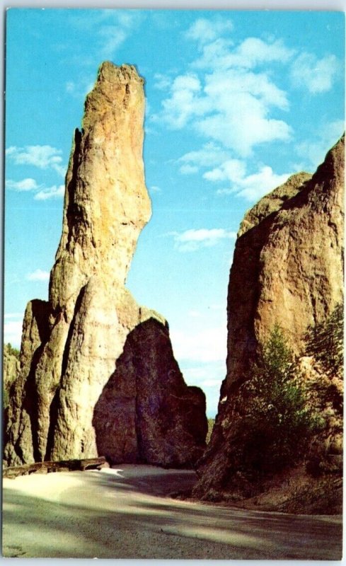 Postcard - Cathedral Spires, Needles Drive, Black Hills - South Dakota