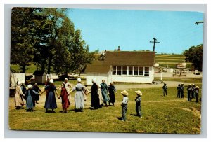 Vintage 1960's Postcard Amish School Children Pennsylvania Dutch Country