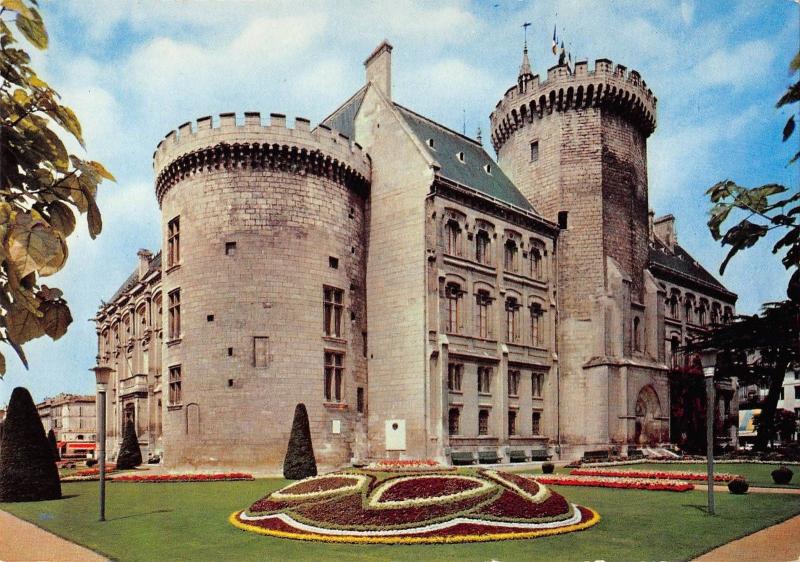 BR48558 Chateaux et sites des charentes l hotel de ville d angouleme    France