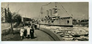 484850 USSR 1967 Leningrad Petrovskaya Embankment Cruiser Aurora photo by Savin