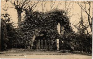 CPA ARRADON - Grotte de N.D. de Lourdes (École des Freres) (205635)