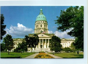 Postcard - The Kansas Capitol - Topeka, Kansas