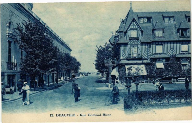 CPA DEAUVILLE - Rue Gontaud-Biron (272102)