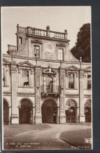 Northamptonshire Postcard - Kirby Hall, N.W.Entrance To Courtyard  T3920