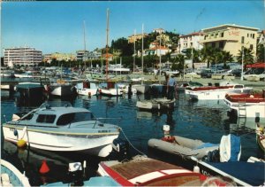 CPM LE LAVANDOU Le Port (1114602)