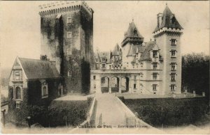 CPA Chateau de PAU - Entrée du Chateau (126808)