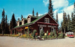 LAKE LOUISE, Alberta Canada  PARADISE LODGE~BUNGALOWS Roadside BANFF  Postcard