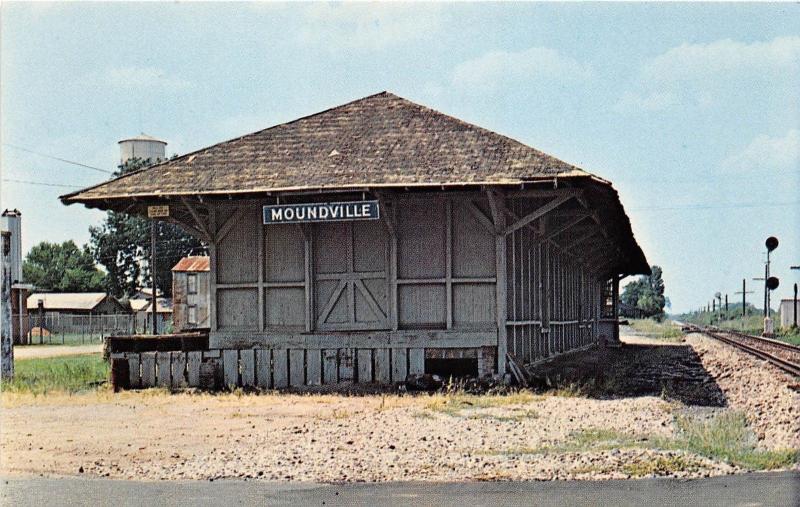 B12/ Moundville Alabama AL Postcard Chrome Railroad Depot c1970s
