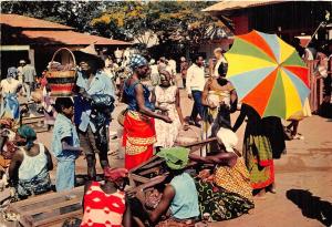 BG14064 africa in pictures african market types folklore