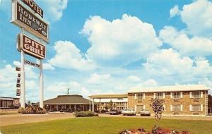 Texarkana Arkansas-Texas~Rodeway Inn~Flower Bed~Pitt Grill 1970s Postcard