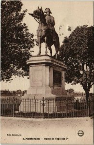 CPA Napoleon Montereau - STATUE DE NAPOLEAN (117469)