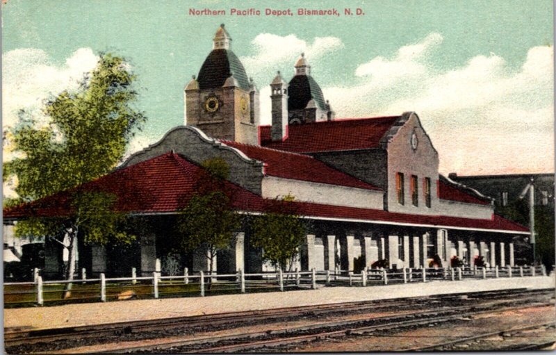 Postcard Northern Pacific Railroad Train Station Depot in Bismarck, North Dakota